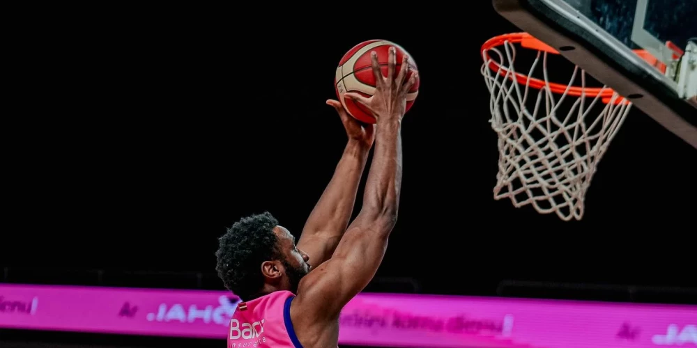 "Rīgas zeļļi" izslēgšanas turnīra pirmajā spēlē uzvar "Kalev"/"Cramo".