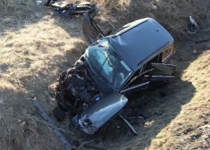 Baiss skats: smagā avārijā uz šosejas P121 cieš ģimene ar zīdaini