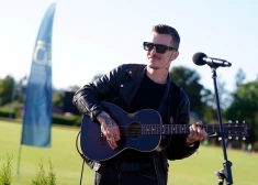 "Vēl nav pagājušas pat 40 dienas" - mūziķis Miks Dukurs pirmo reizi komentē līgavas Kalendy vēršanos pret viņa bijušo sievu Lauru