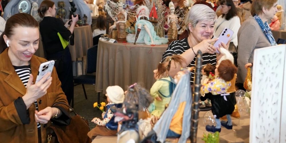 Otrā starptautiskā autorleļļu izstāde "Doll’Arte" konferenču zālē "Bellevue Park Hotel Riga".