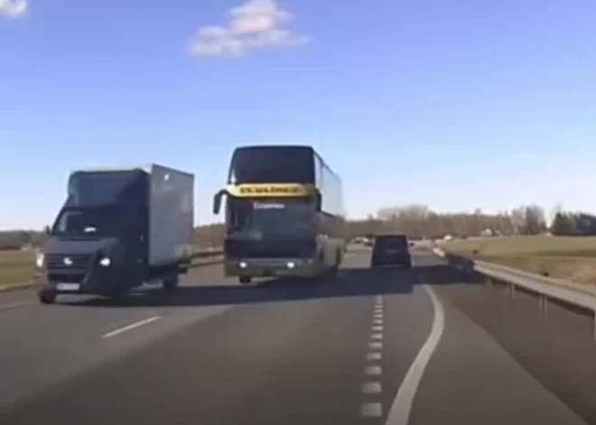 VIDEO: ja viņš ātri nenoreaģētu... iemūžināts nervus kutinošs skats uz A7 šosejas