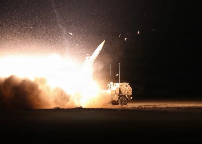 ASV sabombardē pazemes objektu un paziņo, ka Irānas draudi Hormuzam ir mazinājušies