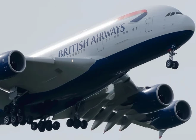 Пассажирка умерла сразу после взлета, но самолет продолжил 13-часовой рейс