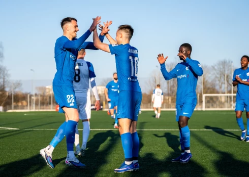 RFS savā laukumā ar 4:1 (1:1) pārspēja "Daugavpili", kas piedzīvoja trešo neveiksmi.