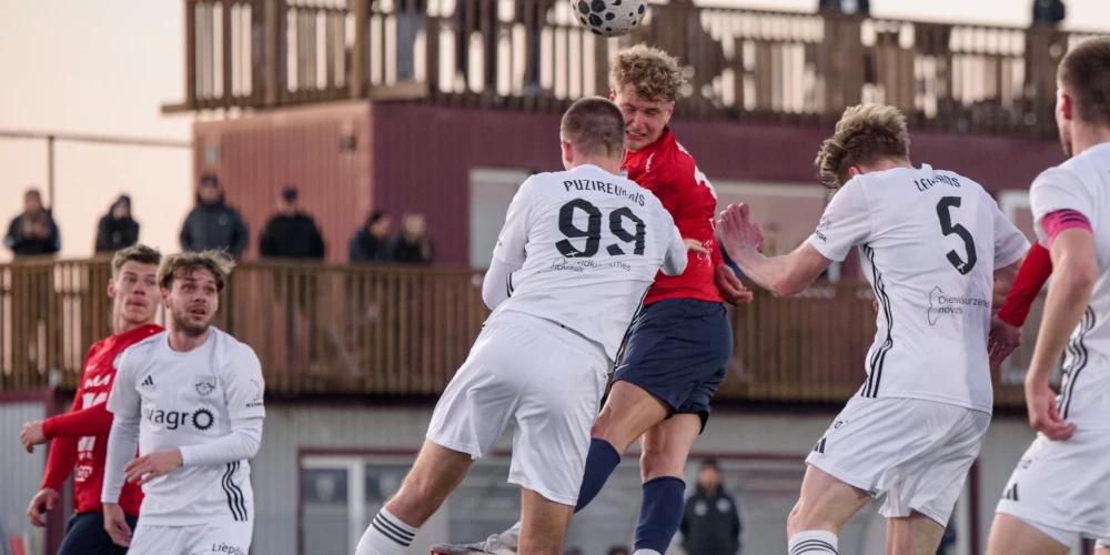 "Grobiņa" viesos ar 1:0 (1:0) pārspēja "Jelgavu".