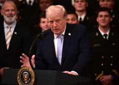 Karš Irānā ievedis Trampu paša izveidotā ekonomiskajā slazdā, norāda militārais eksperts