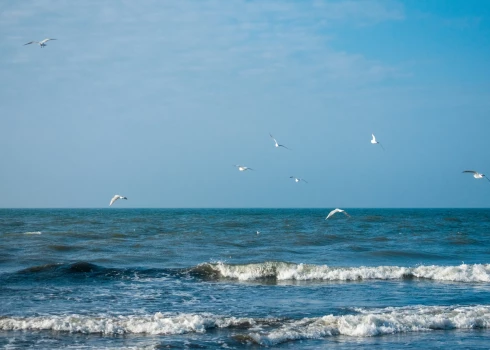 Pastāv iespējamība, ka nedēļas otrajā pusē dienās termometra stabiņš pārsniegs +15 grādu atzīmi.
