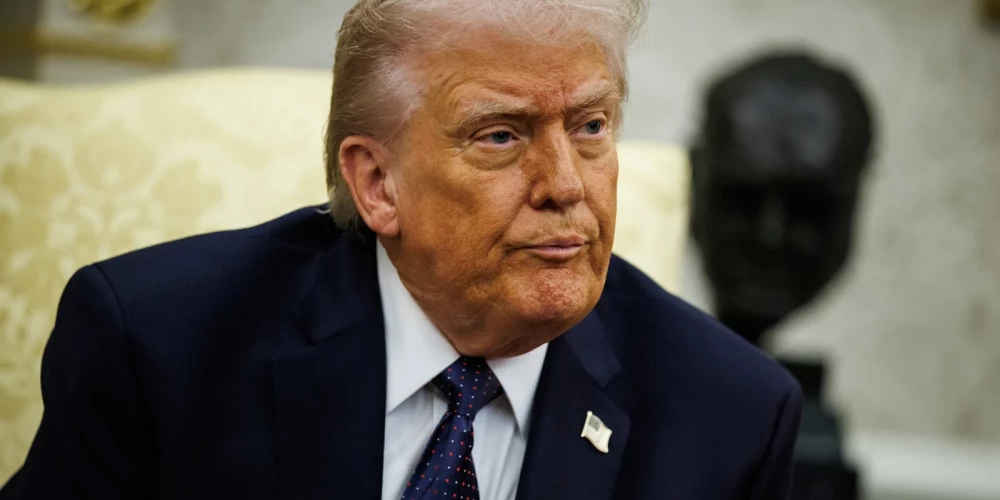 Donalda Trampa komanda apsver miera sarunas ar Irānu.