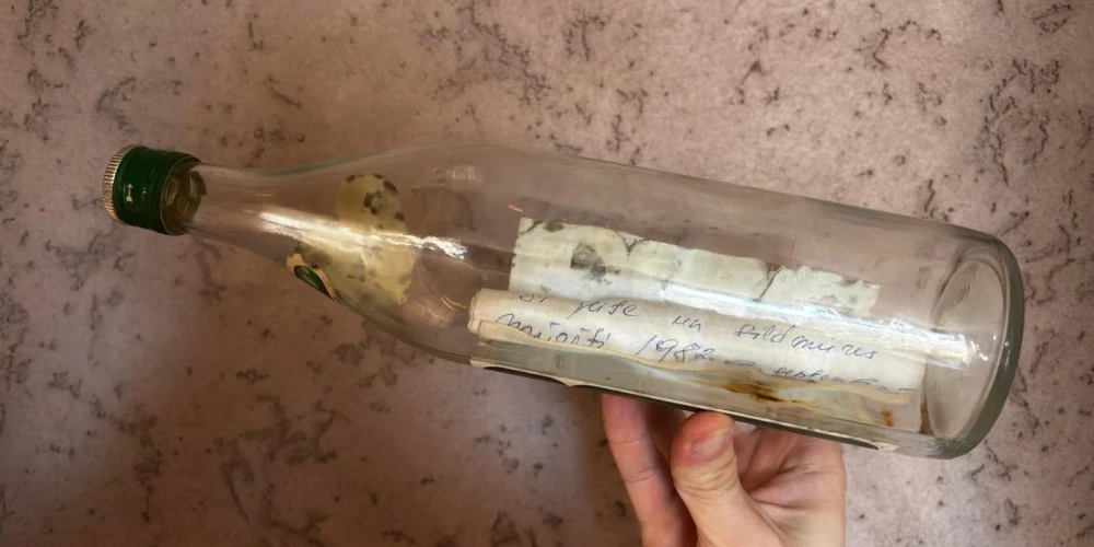 Zem krāsns Valmierā atrod 44 gadus senu vēstuli.