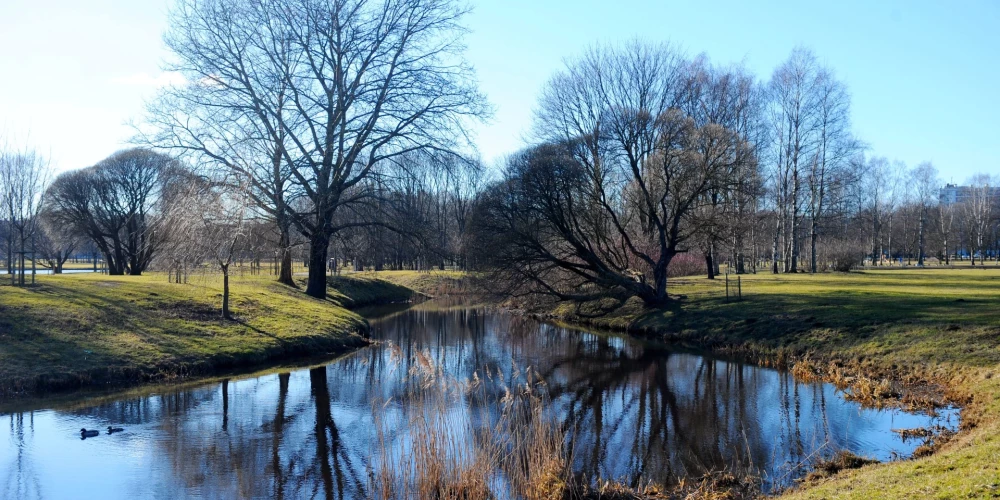 Согласно текущим прогнозам, выходные могут пройти без существенных осадков. 