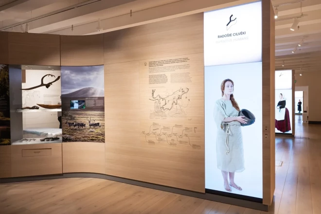 "Straumējot laiku" izstāde.