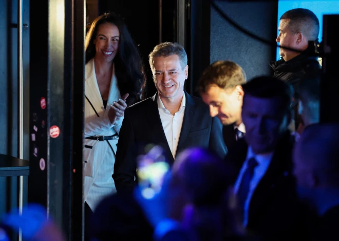 Slovēnijas parlamenta vēlēšanās uzvar premjerministra Roberta Goloba liberālā partija