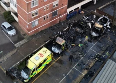 Londonā aizdedzinātas četras brīvprātīgā ebreju neatliekamās palīdzības dienesta automašīnas