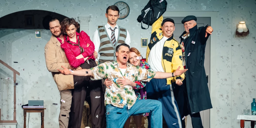 Kultūras centrā "Siguldas devons" pirmizrādi piedzīvo izrāde "Svešā nauda".