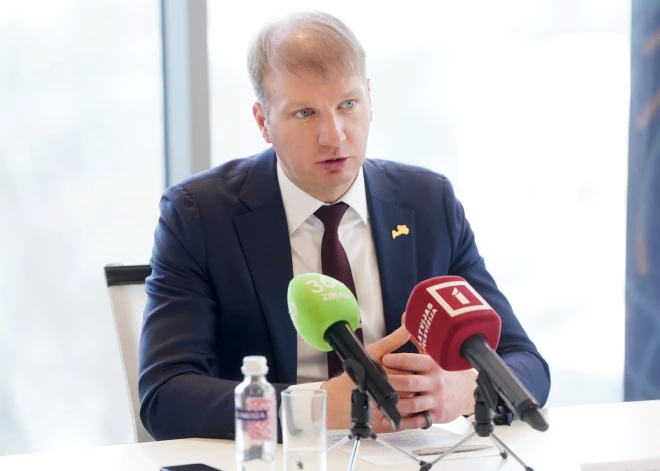 В Латвии заговорили о срочном снижении цен на топливо. Что готовят власти