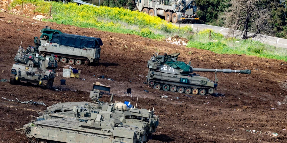 2026. gada 20. martā netālu no robežas ar Libānu redzama bruņutehnika.