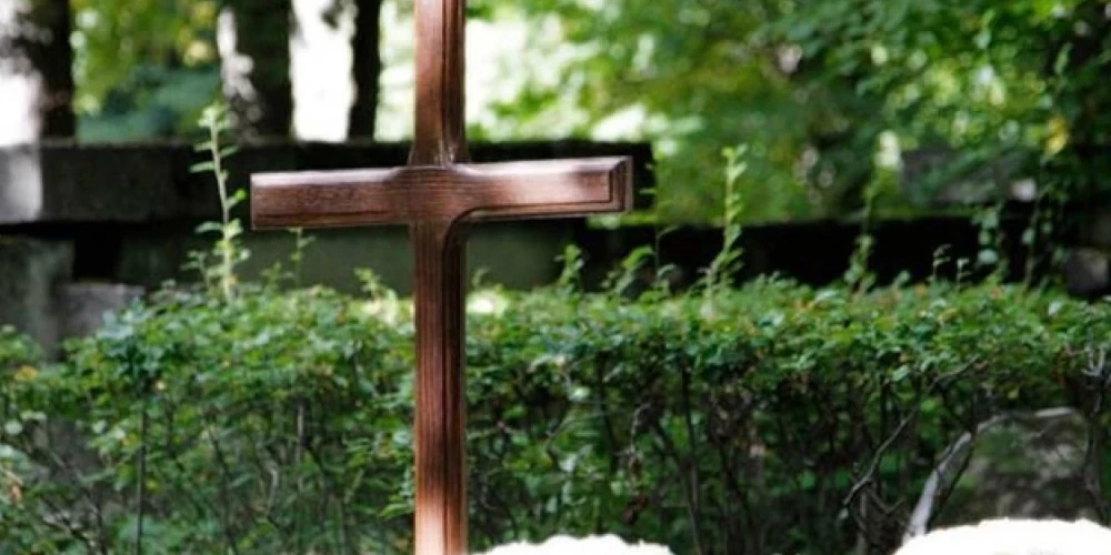 Līvānos pirmdienās atjaunots sabiedriskā autobusa maršruts uz Draudzes kapsētu.