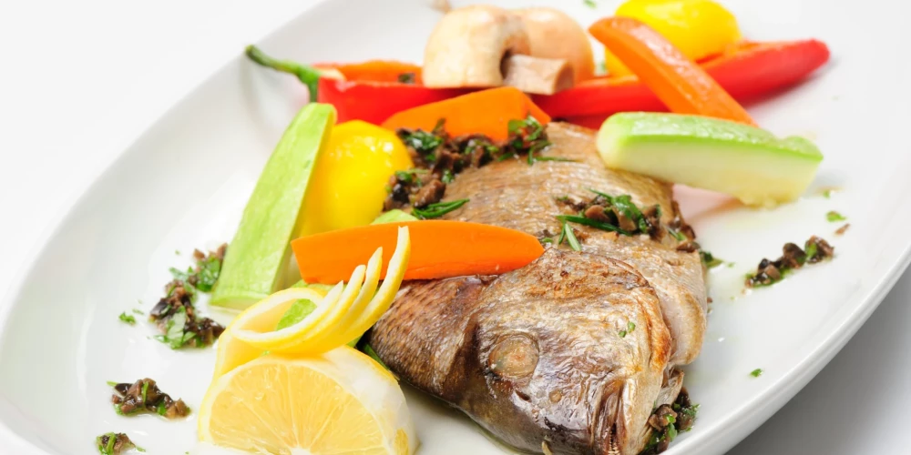 Viegli pagatavojama dorada ar dārzeņiem.