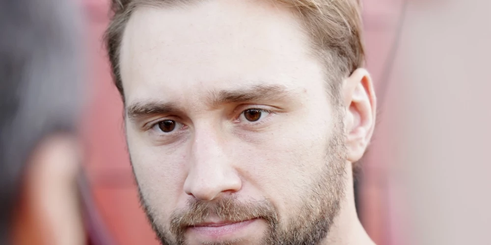 Latvijas aizsargam Uvim Jānim Balinskim savainojuma dēļ sezona, visticamāk, ir beigusies.