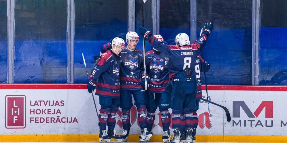 Cīņa turpinājās papildlaikā, kura 11. minūtē Patriks Zabusovs raidīja ripu cauri Mihaela Valentas kājsargiem un atnesa mājiniekiem uzvaru.