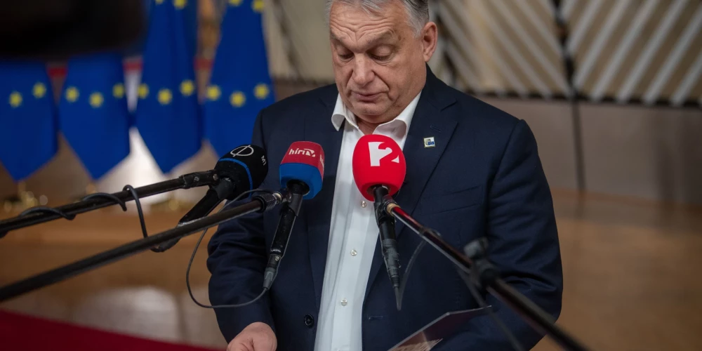 BRUSSELS – Hungarian Prime Minister Viktor Orbán addresses the press after the first day of the EU summit. European Commission President Ursula von der Leyen stated at an earlier summit that a decision must be made on financial aid to Ukraine. ANP JONAS ROOSENS netherlands out - belgium out(Photo by JONAS ROOSENS/ANP/Sipa USA)
