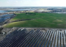 Otrdien caur mākoņiem spīdēs saule