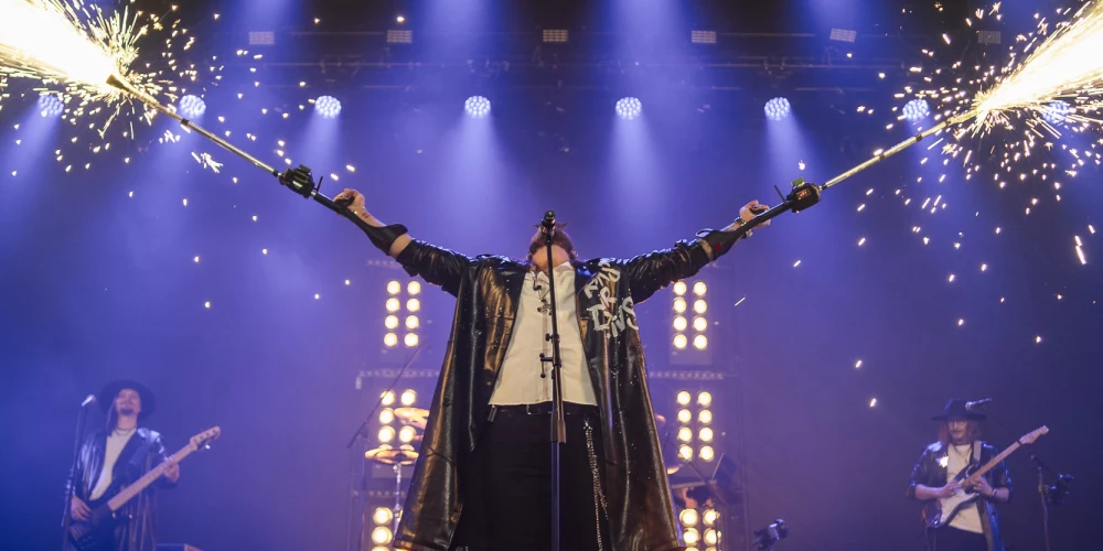 2026. gada 20. un 21. martā, atzīmējot 10 gadu darbību mūzikā, Miks Galvanovskis koncertzāli "Palladium" sniedza koncertus "Tā mana dzīve".