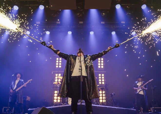 2026. gada 20. un 21. martā, atzīmējot 10 gadu darbību mūzikā, Miks Galvanovskis koncertzāli "Palladium" sniedza koncertus "Tā mana dzīve".