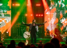 FOTO: Miks Galvanovskis ar jaudīgiem koncertiem nosvin 10 gadus mūzikā