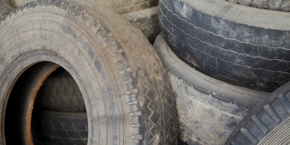 Iedzīvotāji aicināti bez maksas nodot nolietotās riepas.