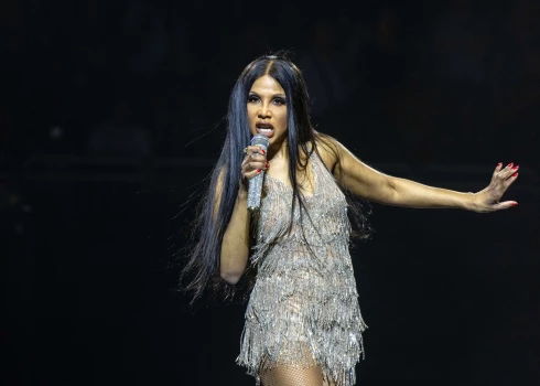 Тони Брэкстон.