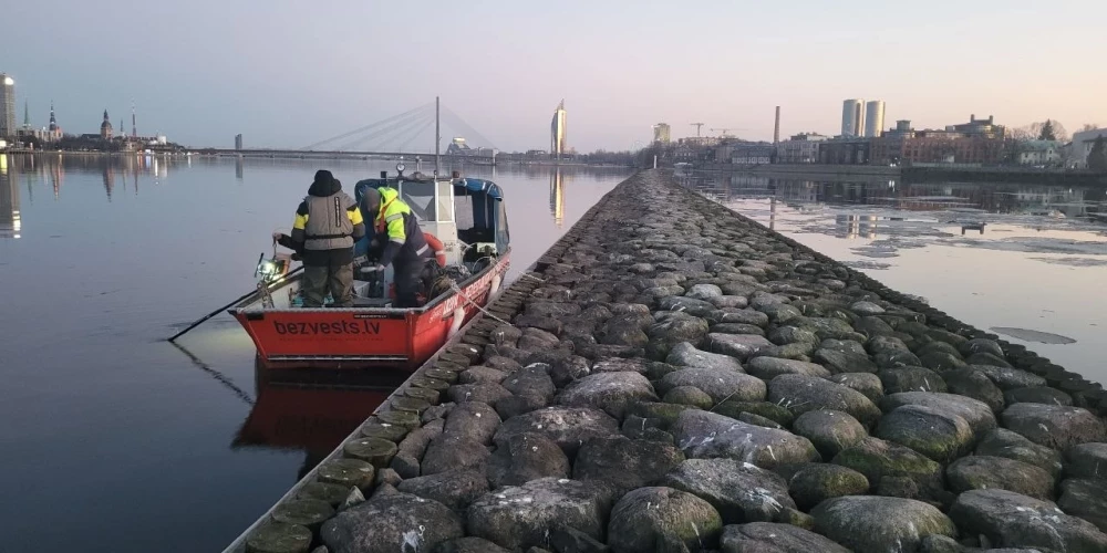 FOTO: "Bezvests.lv"/"Facebook".