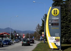 Eiropas Komisija kritizē Slovākijas pieņemto lēmumu noteikt ierobežojumus degvielas tirdzniecībai: "Tas ir ļoti diskriminējoši!"