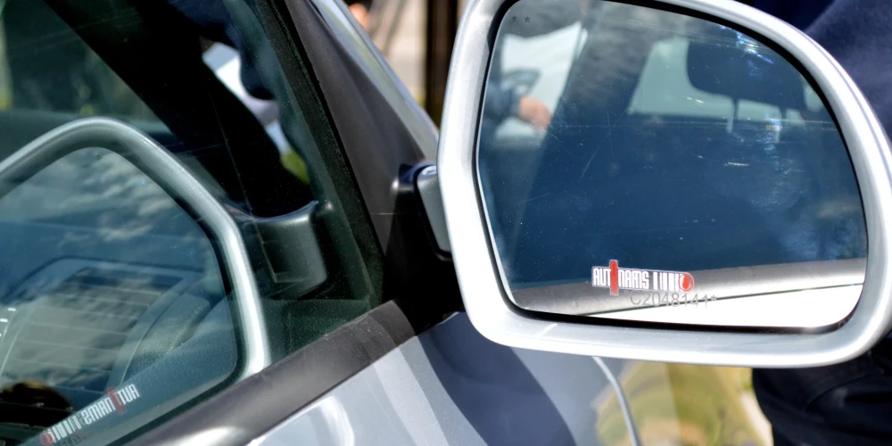 Valsts policijā Jauns.lv darīja zināmu, ka, piemēram, 2025. gadā uzsākto kriminālprocesu skaits par automašīnu zādzību gadījumiem bijis – 205. Tas ir par 15 gadījumiem jeb 6,8% mazāk nekā gadu pirms tam.