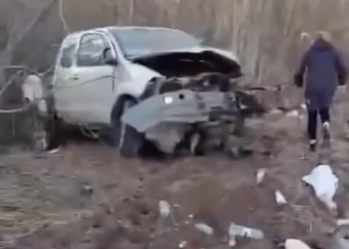 Kadrs no "Sadursme" video.