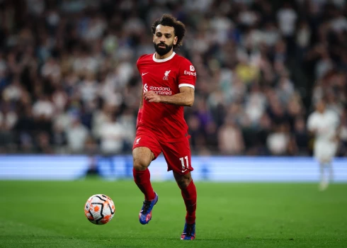 Mohameds Salāhs Liverpūles komandai pievienojās 2017. gadā un 435 mačos izcēlies ar 255 gūtiem vārtiem. Kopā ar "Liverpool" divreiz kļuvis par Anglijas čempionu un izcīnījis UEFA Čempionu līgas trofeju.