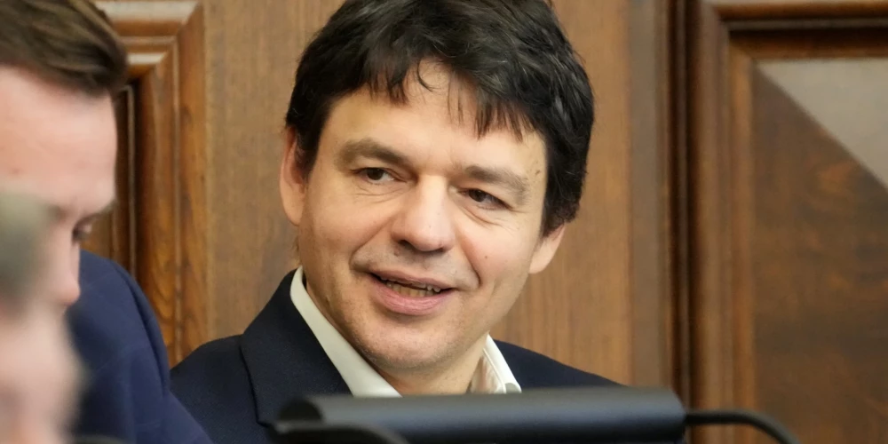 Депутат Эдвинс Шноре.