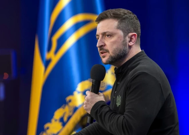 Krievijas vērienīgais dronu trieciens liecina par nevēlēšanos izbeigt karu, uzsver Zelenskis