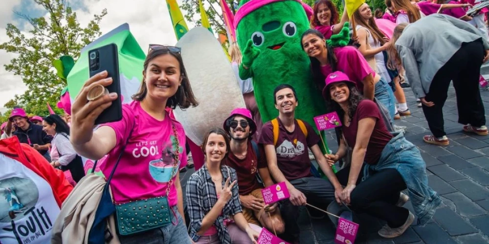 Pieaugošās intereses dēļ Viļņas “Rozā zupas festivāls” šogad ilgs trīs dienas.