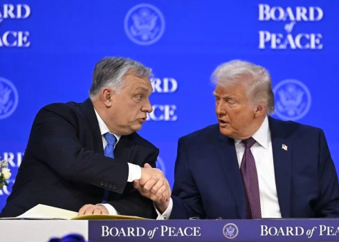 Tramps mudina ungārus balsot par Orbānu.