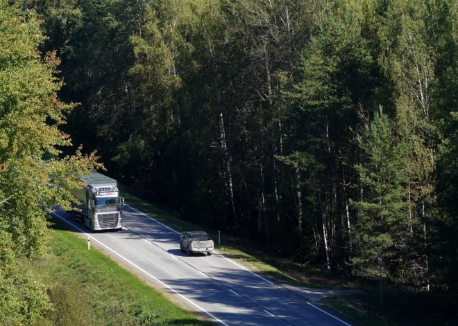 No 26. marta vēl vairākos ceļu posmos kontrolēs vidējo braukšanas ātrumu