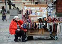 "Valsts sods" - Latvijas iedzīvotāja ieraksts par sievas pensiju izraisa plašu reakciju soctīklos