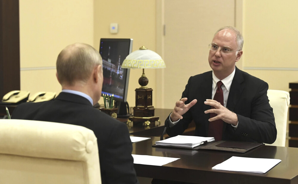 Putins apsver iespēju atlaist Dmitrijevu un pārskatīt sarunas ar Ukrainu