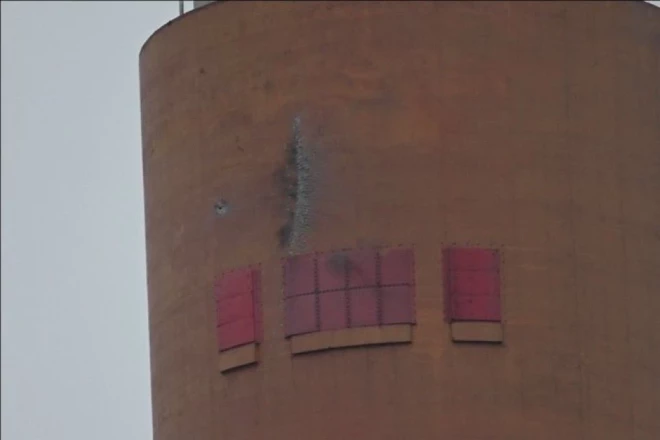 Igaunijā drons ielidoja no Krievijas puses 25. marta naktī plkst. 3.43. Nedaudz vēlāk tas ietriecās Auveres elektrostacijas skurstenī, kas atrodas netālu no Narvas pilsētas.