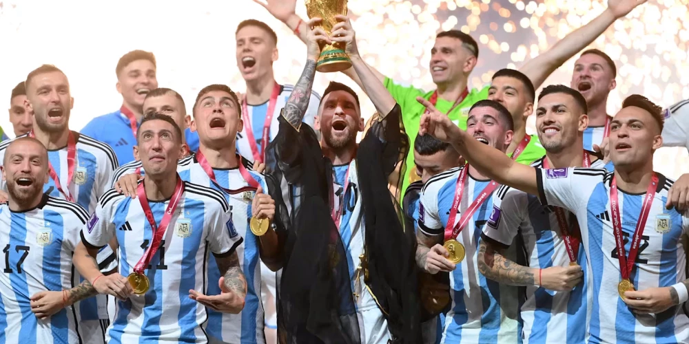 Klātienē skatīties šī gada Pasaules kausu būs krietni dārgāk nekā pirms četriem gadiem.