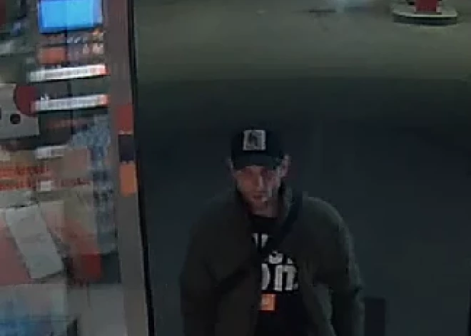 Vai atpazīsti šo personu? Policija dzen pēdas iespējamam auto zaglim Siguldā