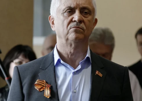 Krievijs deputāts un multimiljonārs Valērijs Fiļipovs 70 gadu vecumā sapratis, ka pienācis laiks slepkavot Ukrainā (ekrānuzņēmums no soctīkliem)