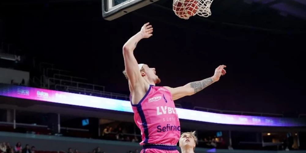 "Rīgas zeļļi" papildlaikā zaudēja ar rezultātu 100:102.