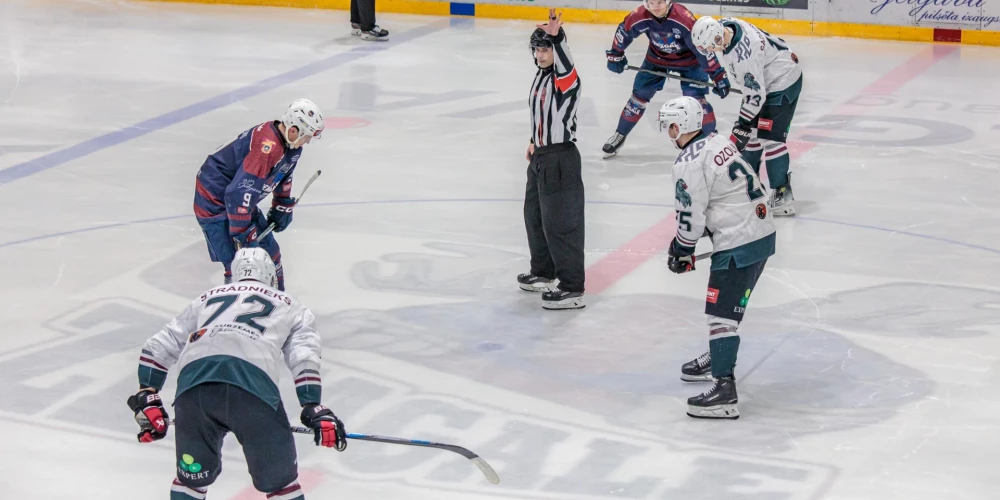 Liepājnieki viesos uzvarēja ar rezultātu 8:3.