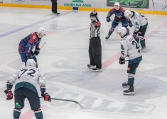 Liepājas hokejisti izbraukumā pārliecinoši pieveic jelgavniekus un izlīdzina rezultātu pusfināla sērijā